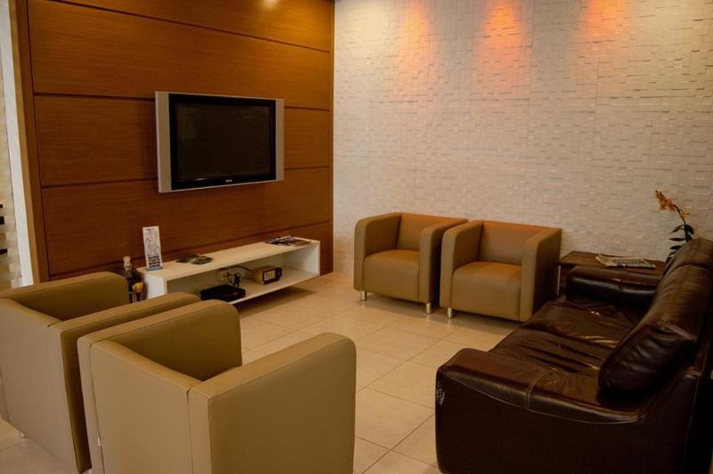 هتل Rede Andrade Navegantes