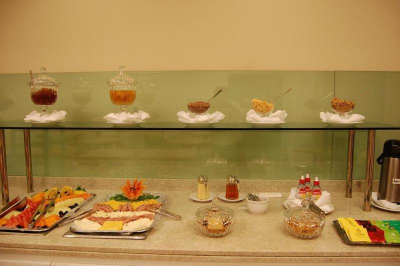 هتل Rede Andrade Navegantes