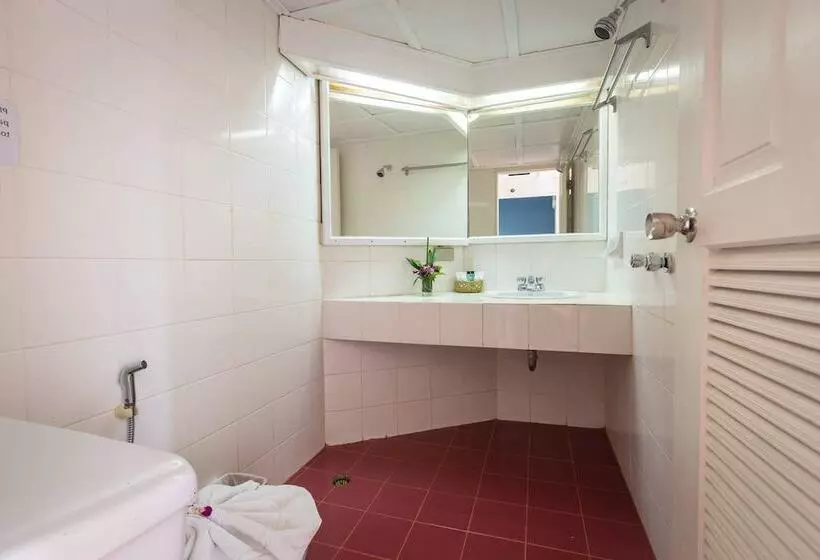 On Hotel Phuket   Sha