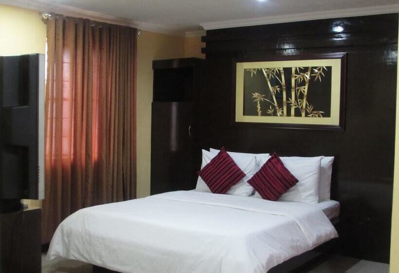 Отель Oyster Plaza