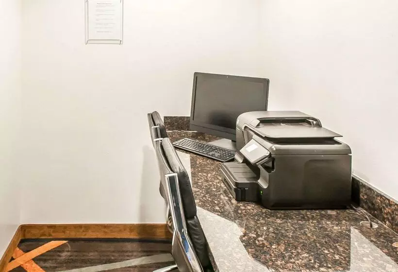 Hotel Premier Extended Stay Hobbs