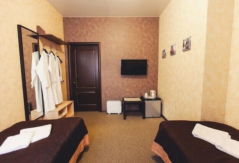 هتل Shale On Komsomolskiy