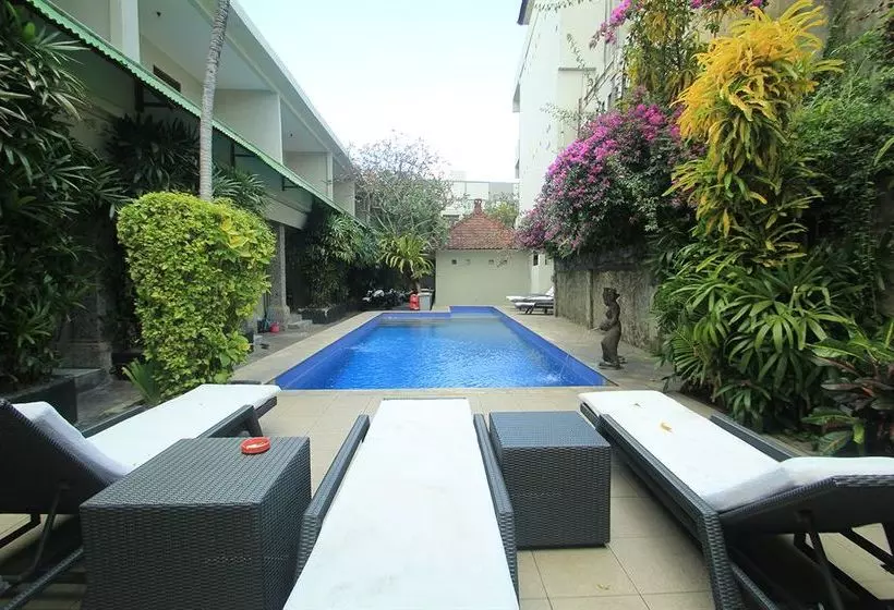 فندق Sus Budget Legian