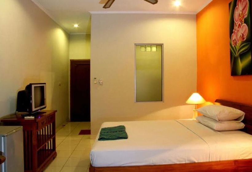 בית מלון כפרי Sus Budget  Legian