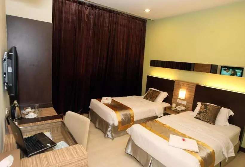 호텔 Uptown Imperial