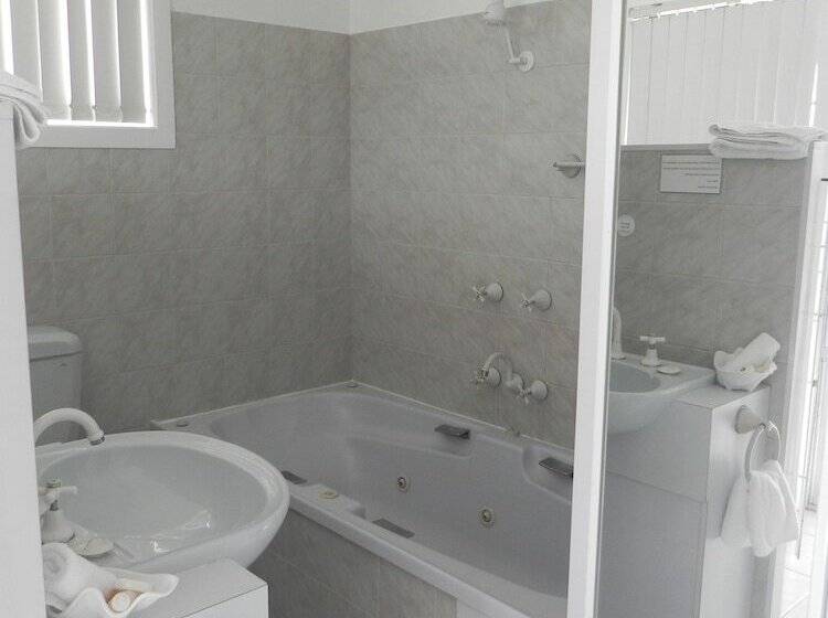 Leisure Lee Holiday Apartments