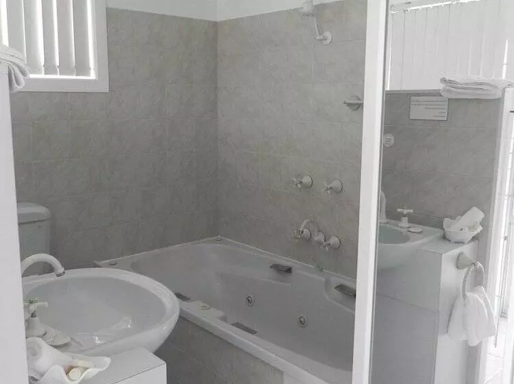 Leisure Lee Holiday Apartments