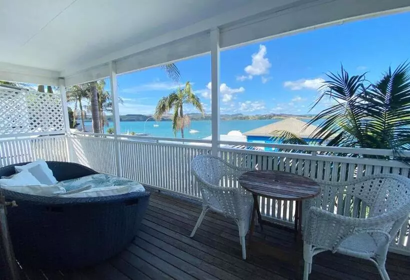 모텔 Mangonui Waterfront Apartments