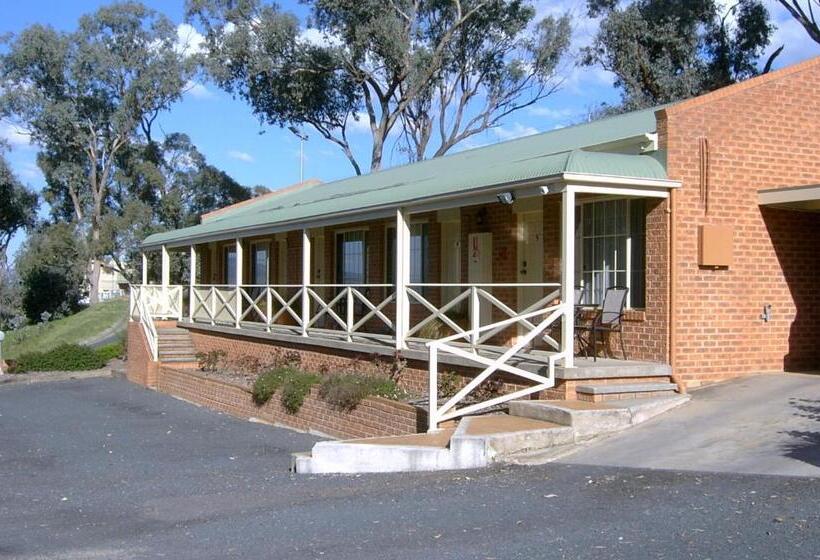 מוטל Commercial Golf Resort