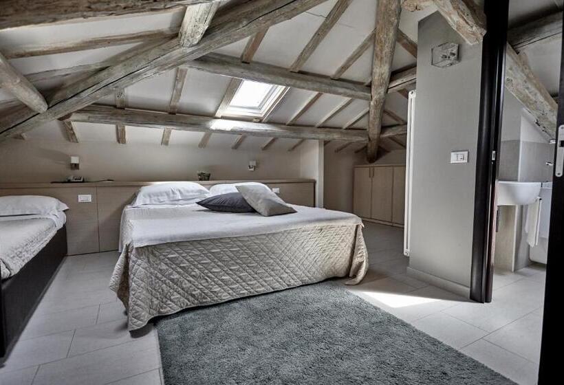 Rouge Hotel International