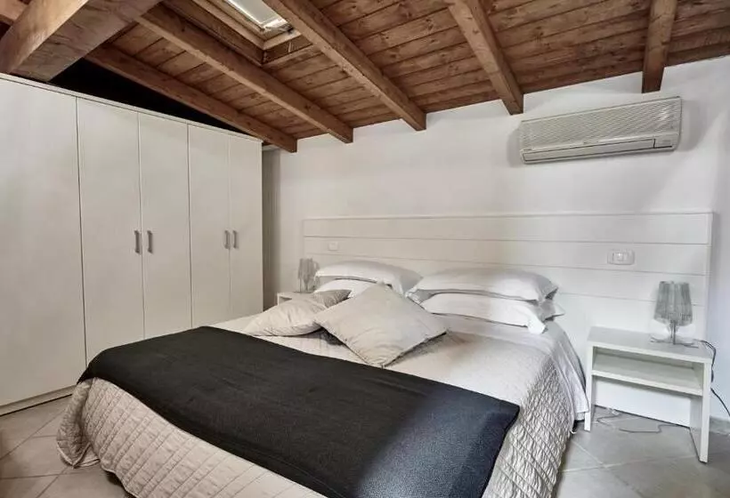 Rouge Hotel International