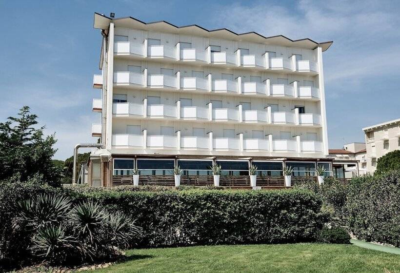 Rouge Hotel International