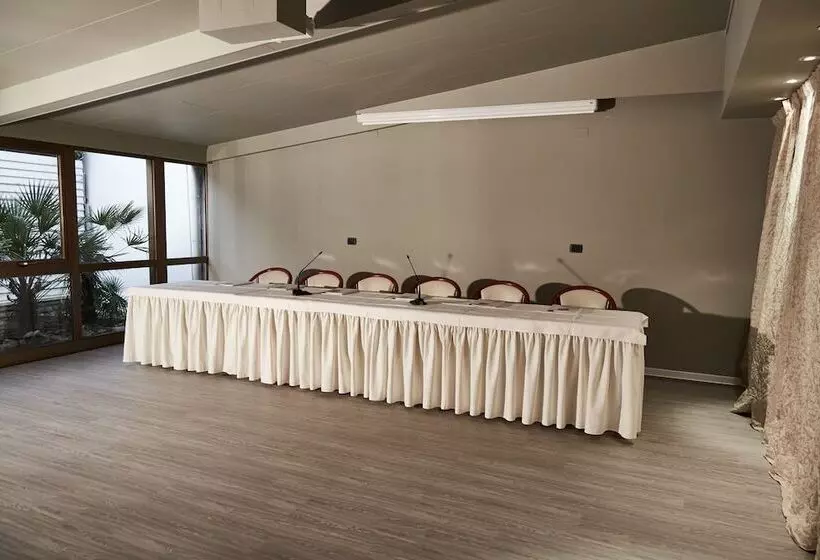 Rouge Hotel International