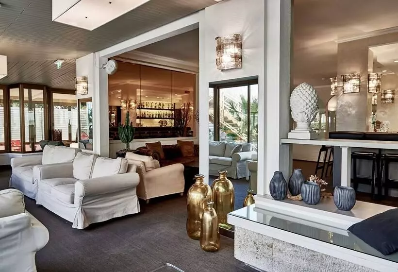 Rouge Hotel International