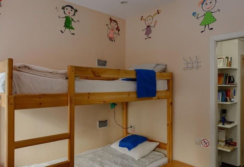Bravo Hostel Na Kazanskoy