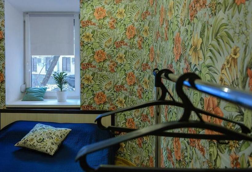 Bravo Hostel Na Kazanskoy