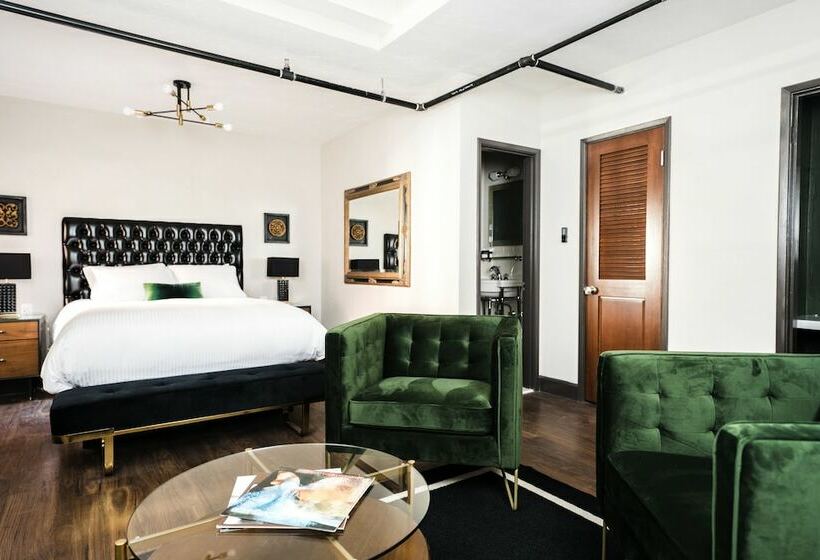 酒店 Crocodile & Crocodile Music Venue