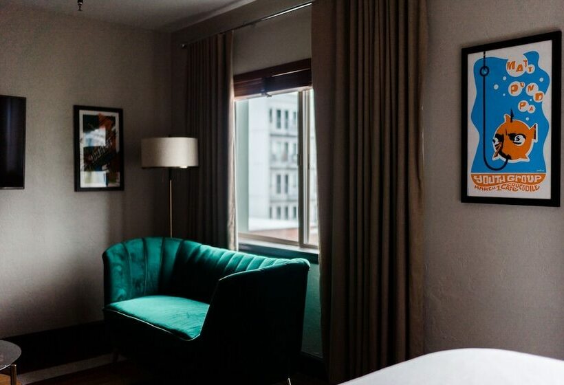 酒店 Crocodile & Crocodile Music Venue