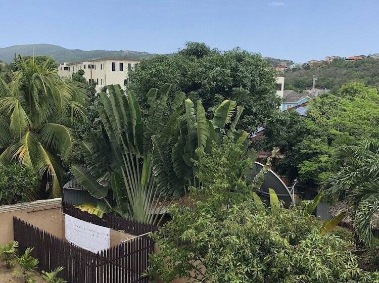 هتل Palms Of Ottawa Rooms And Apartments