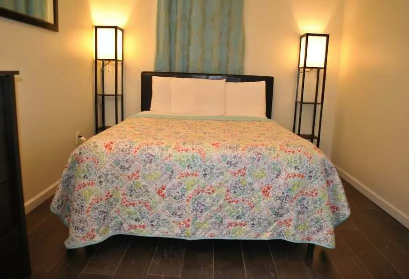 پانسیون Motel Casa Downtown Guest House