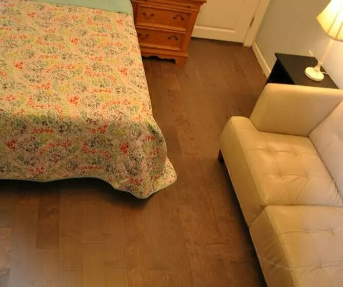 پانسیون Motel Casa Downtown Guest House