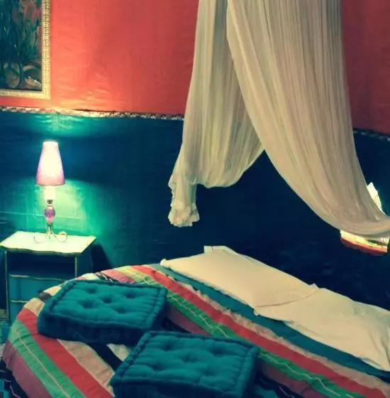 تختخواب و صبحانه Abali Gran Sultanato