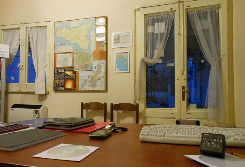 مبيت وإفطار Etna