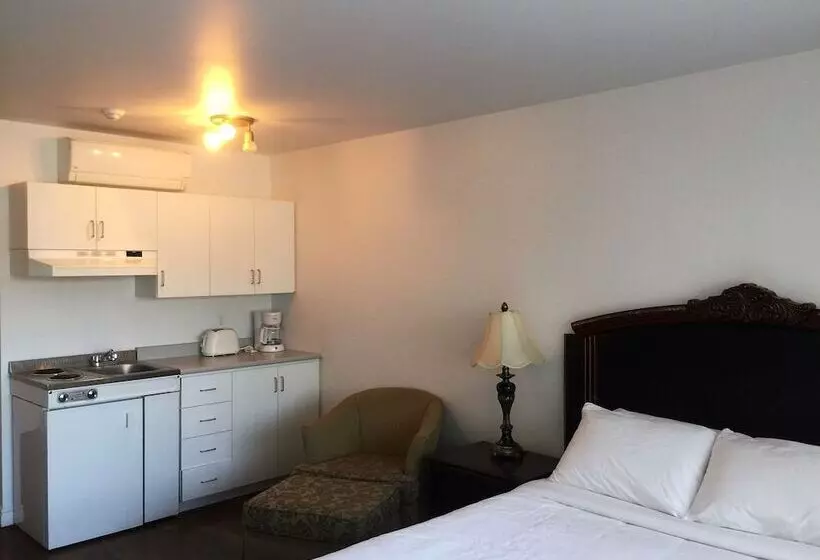 Duvernay Studios And Suites