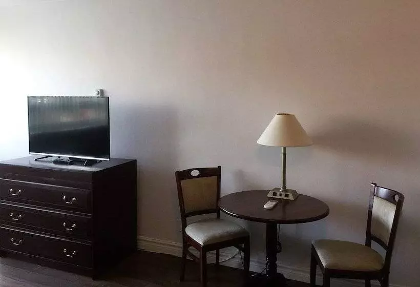 Duvernay Studios And Suites