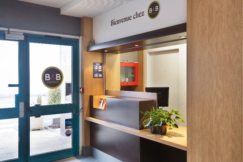 B&b Hotel Lyon Saint Bonnet Mi Plaine