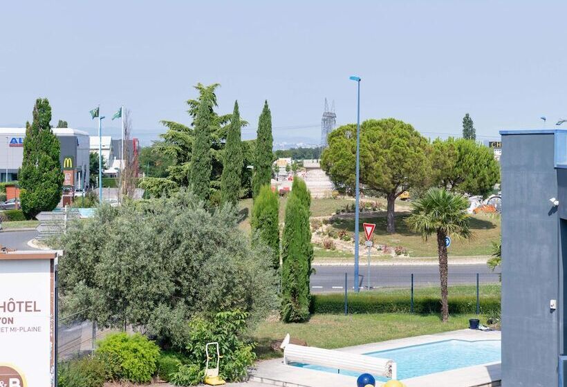 B&b Hotel Lyon Saint Bonnet Mi Plaine