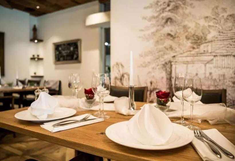 Szálloda & Bildungszentrum Matt