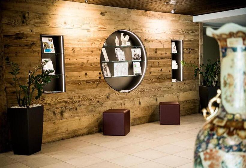 ホテル & Bildungszentrum Matt