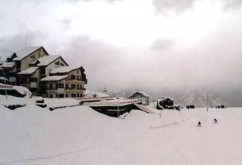 Отель Cliff Top Club