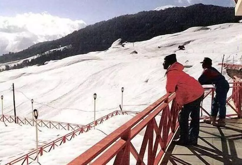 Отель Cliff Top Club