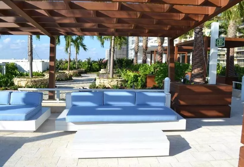 Grand Beach Hotel Surfside West