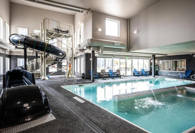 هتل Home Inn & Suites Saskatoon South