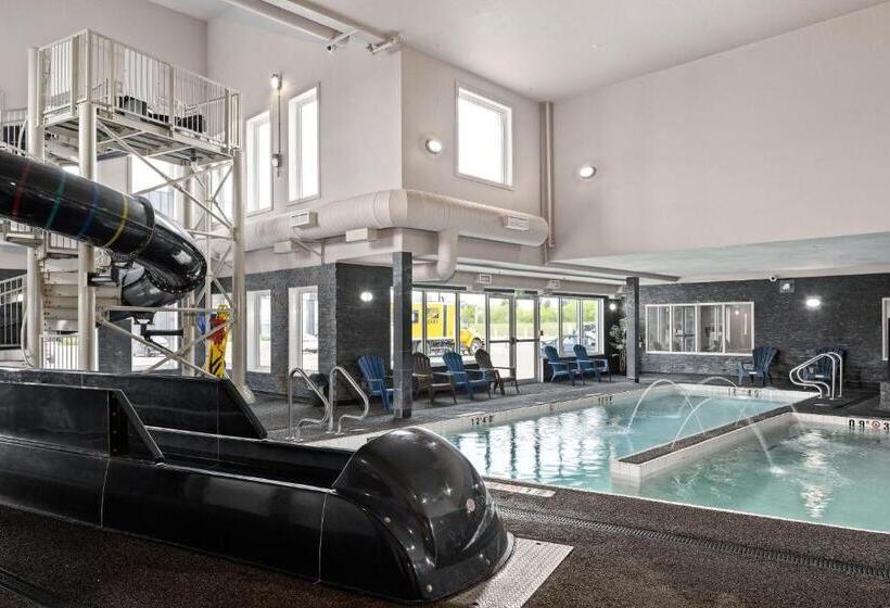 هتل Home Inn & Suites Saskatoon South