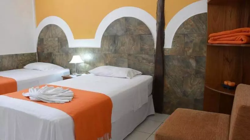 فندق Hostal Aquamarine Galapagos