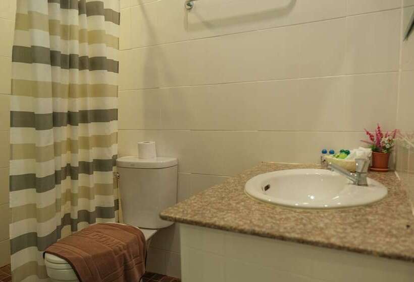 호텔 Krabi Pitta House