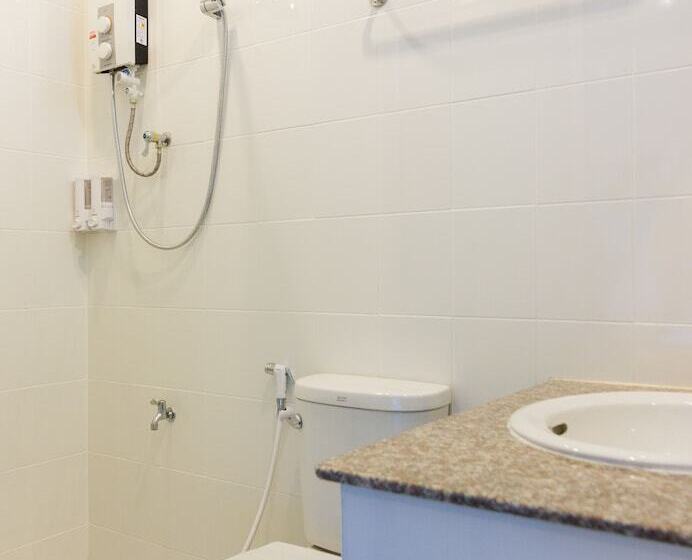 호텔 Krabi Pitta House