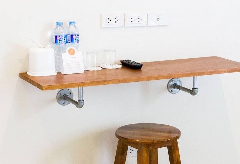 호텔 Krabi Pitta House