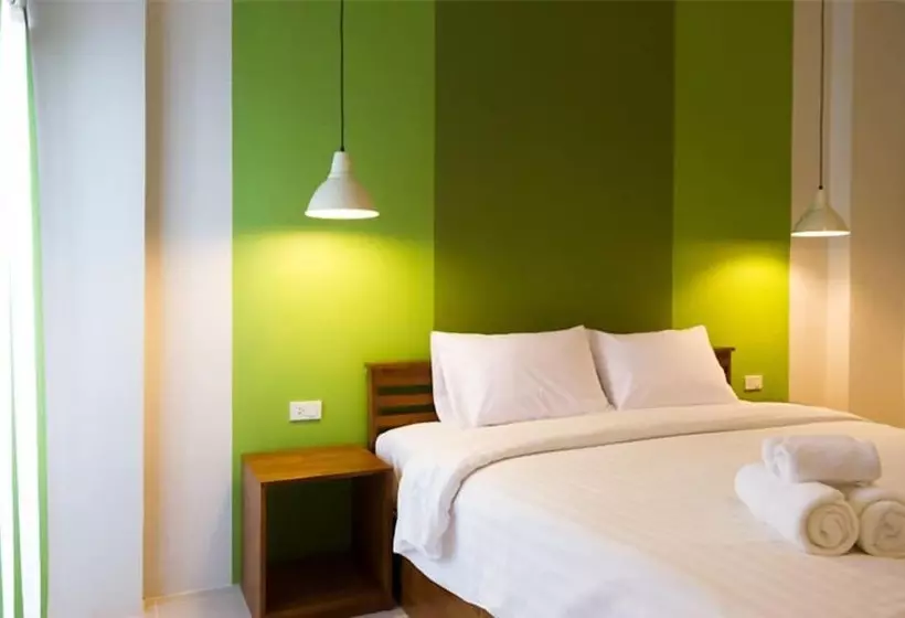 호텔 Krabi Pitta House