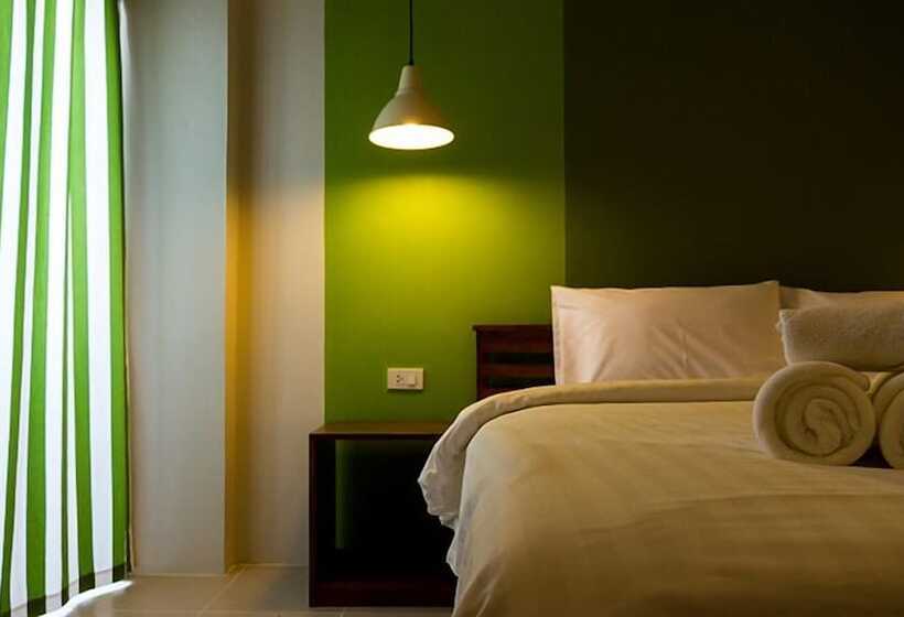 호텔 Krabi Pitta House