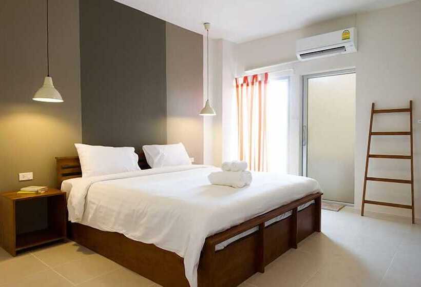 호텔 Krabi Pitta House