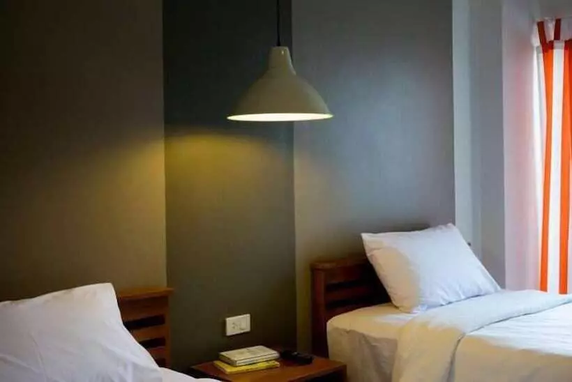 호텔 Krabi Pitta House