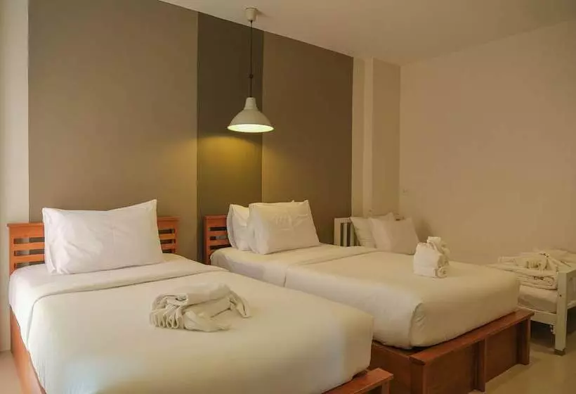 호텔 Krabi Pitta House