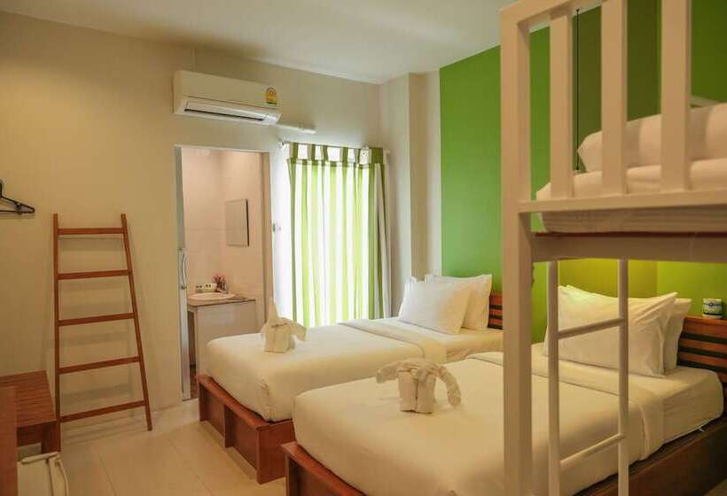 호텔 Krabi Pitta House