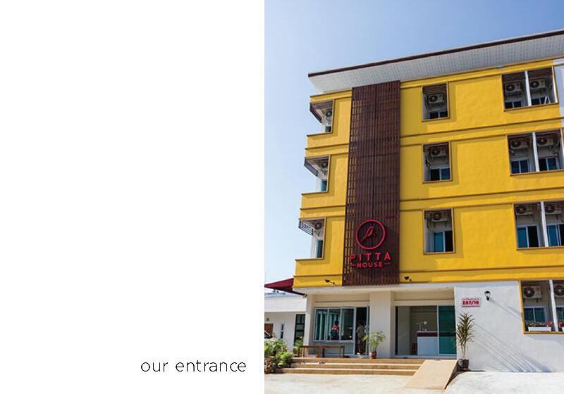 호텔 Krabi Pitta House