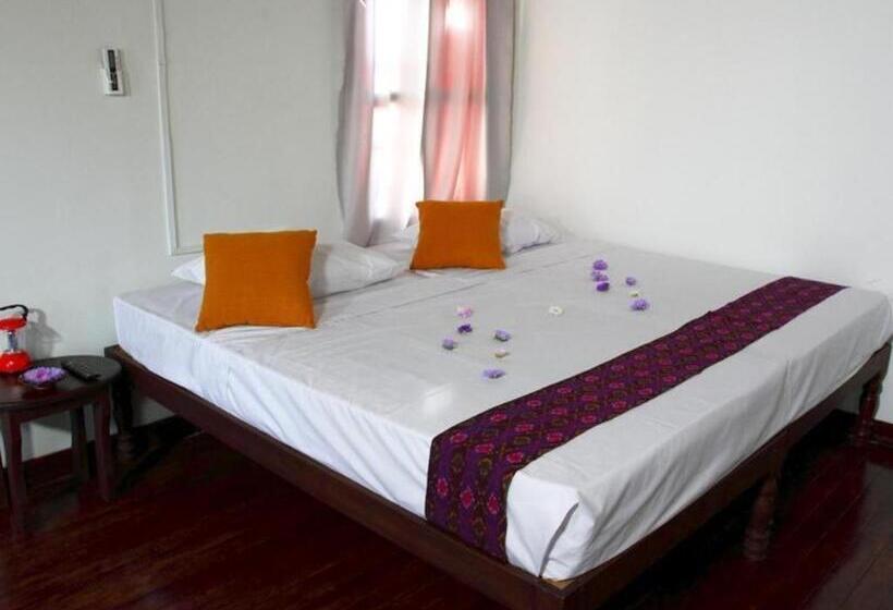 هتل Lady Princess